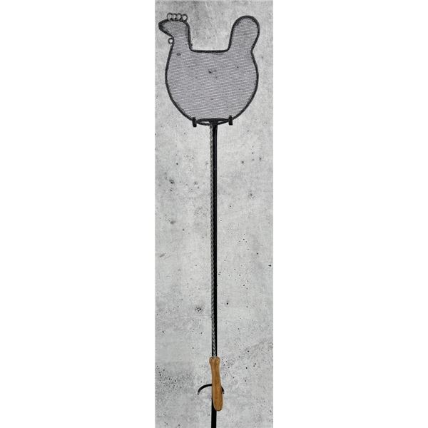 Country Primitive Wire Chicken Rug Beater