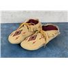 Image 2 : Beaded Native American Indian Moccasins