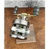 Image 5 : Bass Pro Shops Bait Casting Fishing Reel