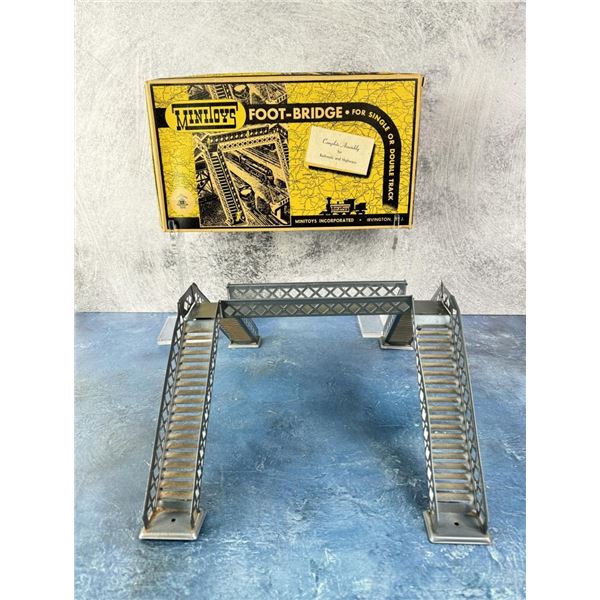 Minitoys Foot Bridge for Lionel Train Set