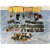 Image 1 : Collection of Lionel Train Accessories