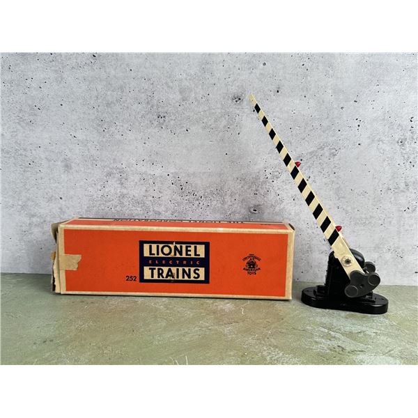 Lionel 252 Automatic Crossing Gate