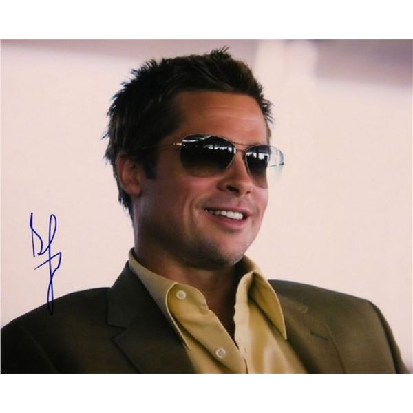 Brad Pitt signed Oceans Eleven photo
