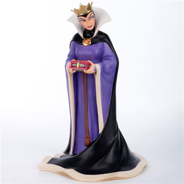 A WDCC Evil Queen "Bring Back Her Heart" Figurine.