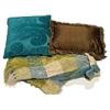 Image 1 : COLORFUL THROW WITH 2 PILLOWS