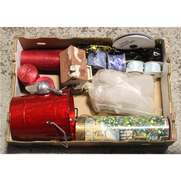 FLAT OF CHRISTMAS ITEMS INCL. CANDLES,