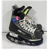 Image 1 : MENS SIZE 10 BAUER NIKE SUPREME HOCKEY
