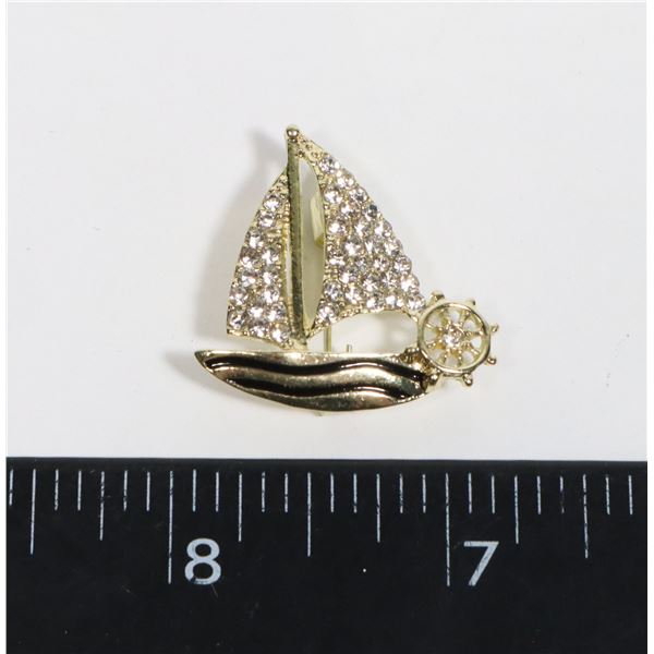 NEW GOLD TONE RHINESTONE SAILBOAT BROOCH