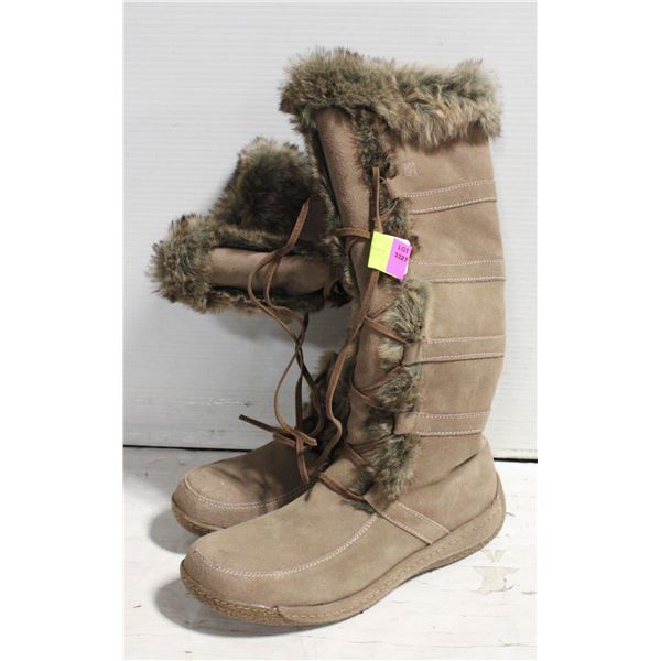 LADIES SZ 10 SUEDE FUR LINED BOOTS