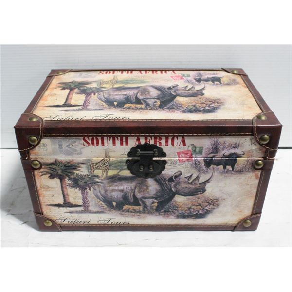DECORATIVE LINED BOX WITH HANDLES