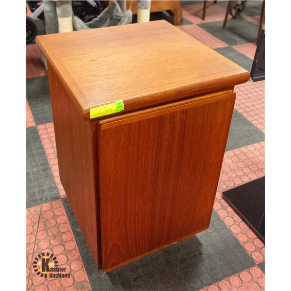 CORNER TABLE WITH STORAGE,