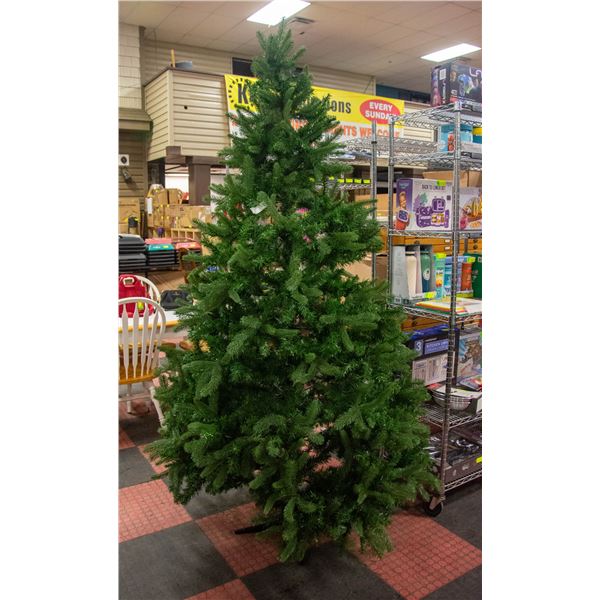 7.5 FOOT TALL CHRISTMAS TREE
