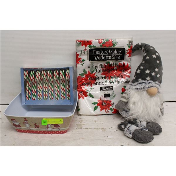 GNOME W/ NEW CANDY CANES & RECTANGLE TABLE CLOTH
