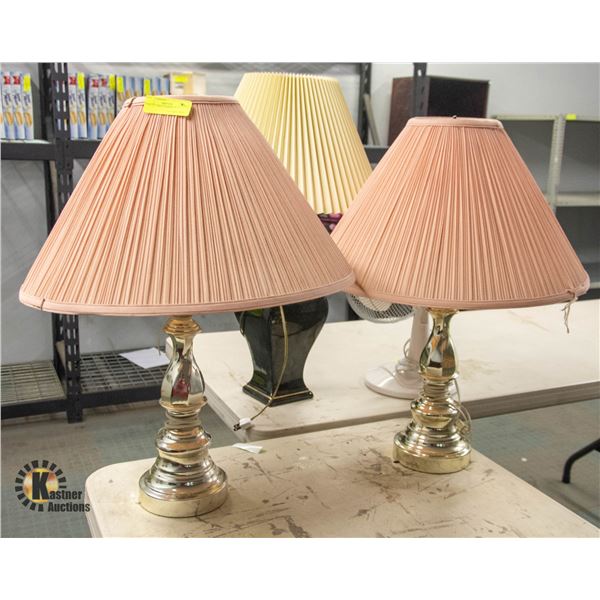 PAIR OF TABLE LAMPS 27"