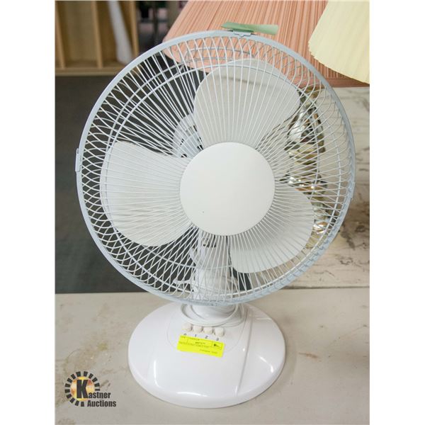 OSCILLATING TABLE FAN
