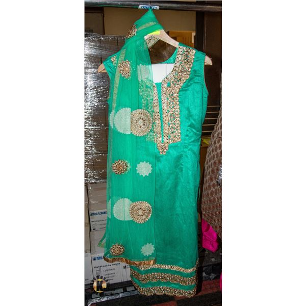 LIGHT GREEN AND GOLD INDIAN LADIES KAMEEZ
