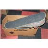 Image 1 : 2 SKATE BOARDS & ONE DECK