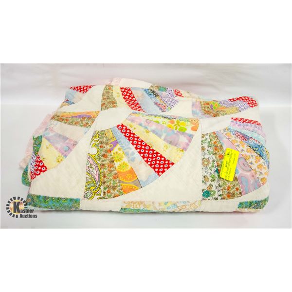 VINTAGE FULL SIZE PATCHWORK QUILT-ESTATE