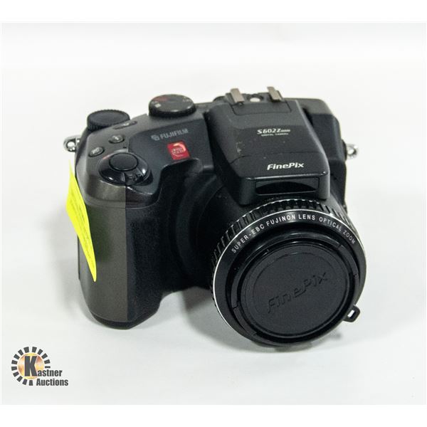 S602 ZOOM DIGITAL 6X OPTICAL ZOOM FUJI FILM CAMERA