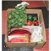 Image 1 : BOX WITH TABLE-TOP LIT CHRISTMAS TREE, WOOD