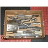 Image 1 : 14-PIECE STAINLESS STEEL KNIFE & UTENSIL
