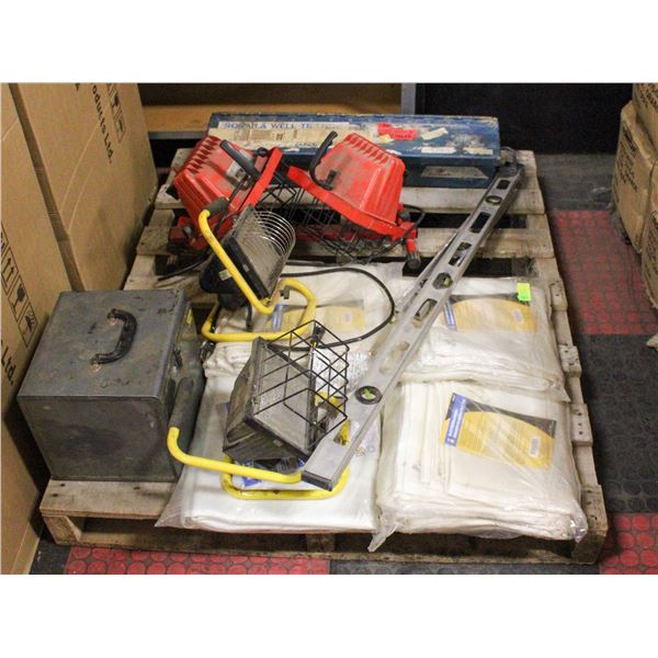 PALLET WITH WELDING BLANKETS,