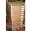 Image 1 : PALLET OF 2 X 4' RECESSED CENTER LENSED TROFFERS