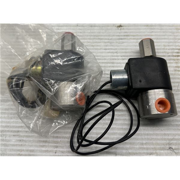 (2) Parker #71315SN2GNJ1N0C111P3 Valves