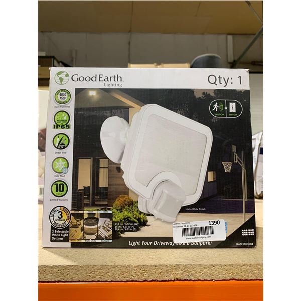 Good Earth Lighting Hyper Bright LED Flood Light Matte White Finish