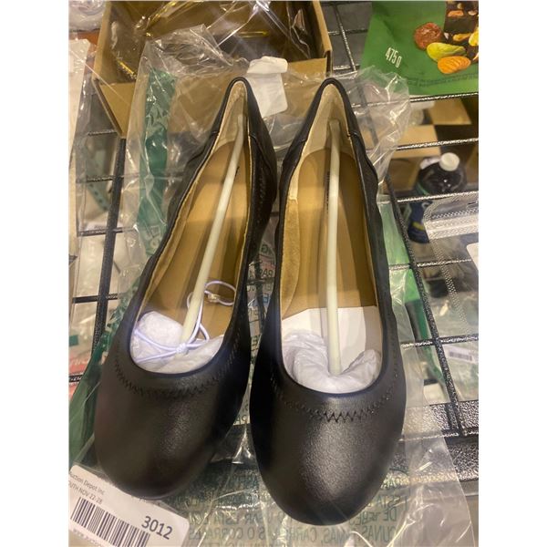 Amazon essentials ladies black ballet flat shoes size 5