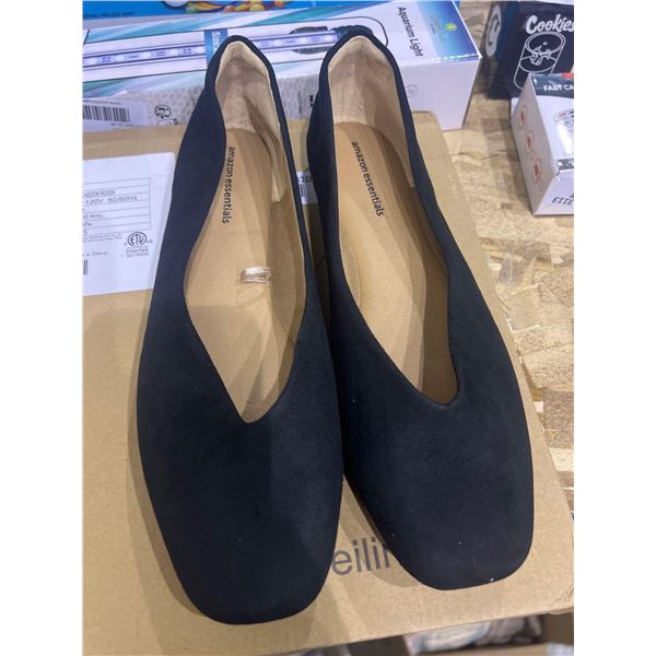 Amazon essentials ladies size 8.5 black ballet style flats