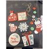 Image 1 : Pack of assorted Christmas decorations