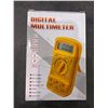 Image 1 : Handheld digital multimeter