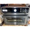 Image 2 : Cuisinart CTOA130PC3FR Digital Air Fryer and Toaster Oven