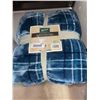 Image 1 : Woolrich Plush To Sherpa Throw 60" x 70" (Blue + White)