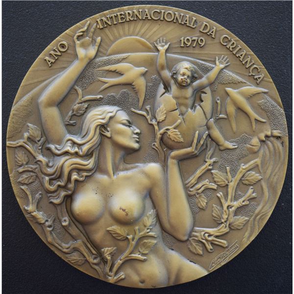 Portugal Medal "Ano Internacional da Criança" 1979 Bronze 90mm Art Nude Woman , Reverse world Map UN