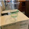 Image 4 : CASE OF 300 PLASTIC REUSABLE DRINK CUPS 20 OZ