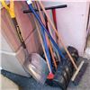 Image 3 : LARGE ASSORTMENT OF GARDEN TOOLS