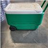 Image 2 : IGLOO WHEELIE COOLER