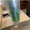 Image 3 : CASE OF 300 PLASTIC REUSABLE DRINK CUPS 20 OZ