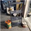 Image 1 : BLACK PLASTIC SHELF AND TWO OIL CANS
