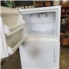 Image 2 : FRIGIDAIRE FRIDGE, 20.5 CUBIC FEET, WORKINMG