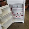 Image 3 : FRIGIDAIRE FRIDGE, 20.5 CUBIC FEET, WORKINMG