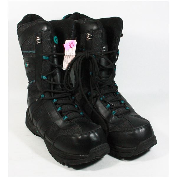 WOMENS SIZE 10 THINSULATE INSULATED WINTER BOOTS