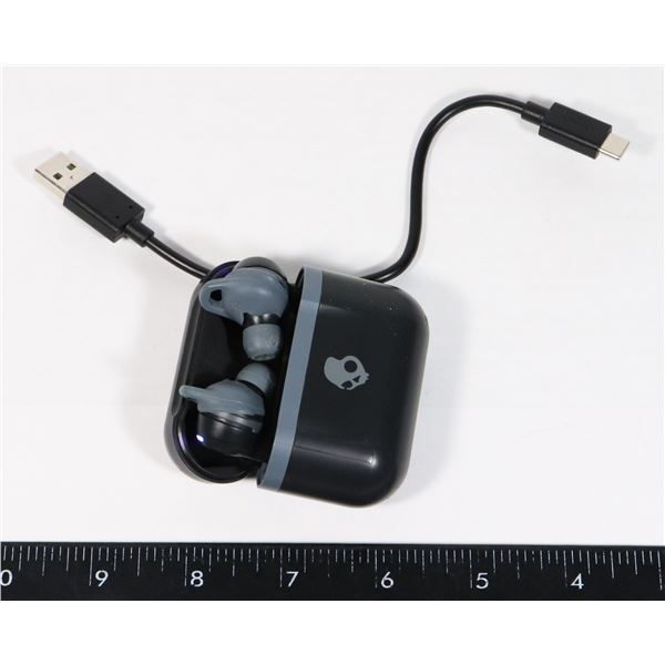 SKULLCANDY EAR BUDS-STORE RETURN