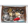 Image 1 : BOX OF MISCELLANEOUS NUTS/ BOLTS AND HARDWARE