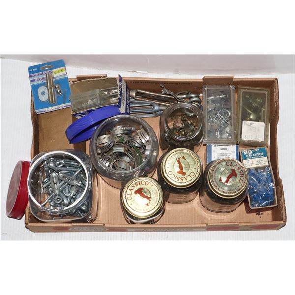 BOX OF MISCELLANEOUS NUTS/ BOLTS AND HARDWARE