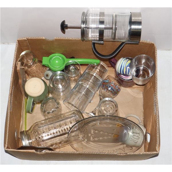 LOT OF GLASSES AND COFFEE CUPS