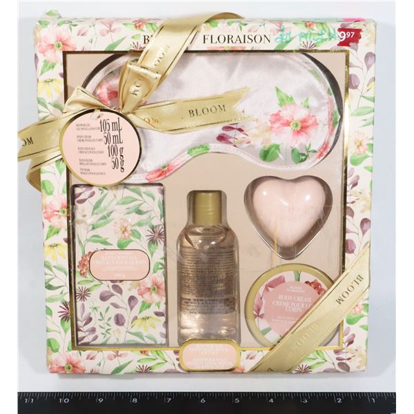 NEW BLOOM BATH SET