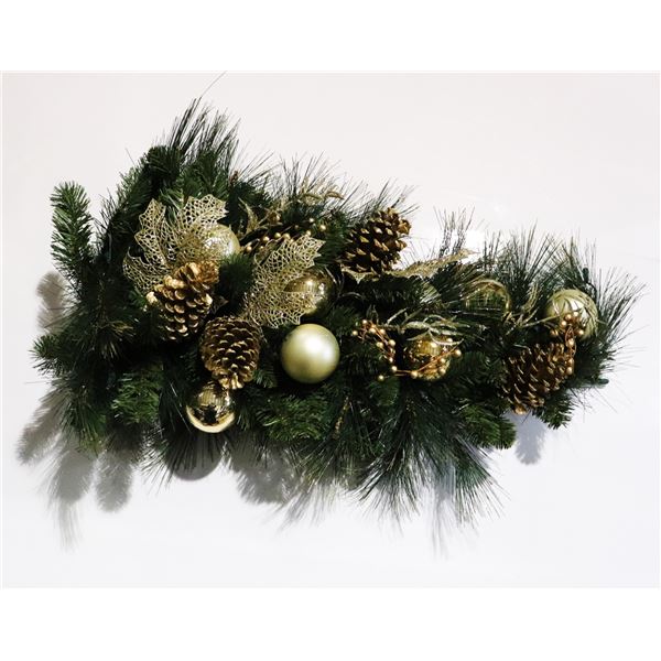 LARGE BATTERY POWERED CHRISTMAS DECORATION